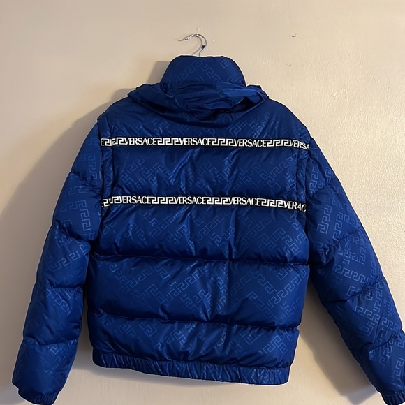 Versace Men’s La Greca medusa logo monogram convertible puffer vest coat NEW - Picture 7 of 12